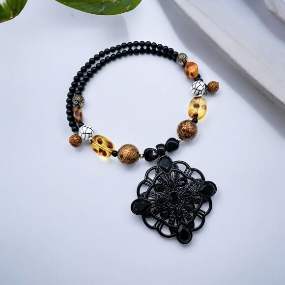 Tropical Boho Necklace Choker Lia Sophia Pendant Jeweled Medallion Adjustable - Picture 10 of 10